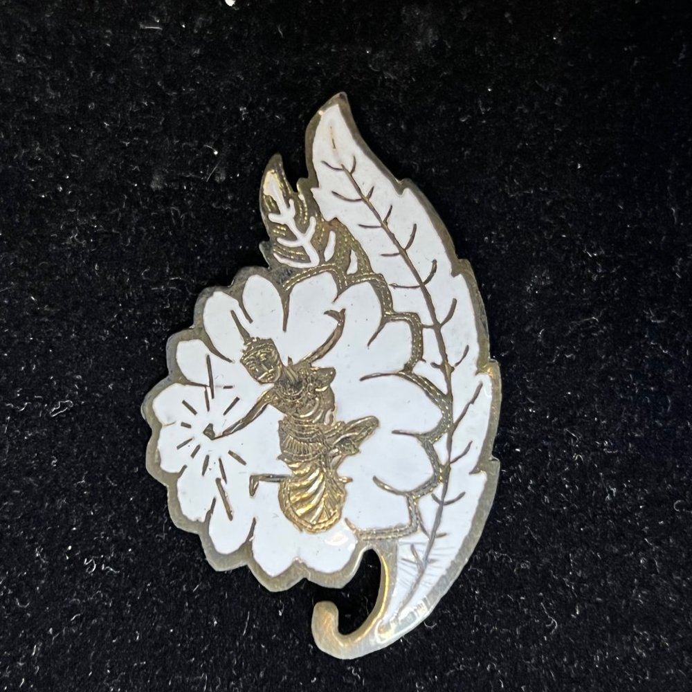 Vintage Siam Sterling Silver White Enamel Dancer Brooch (3482) - Picture 3 of 9